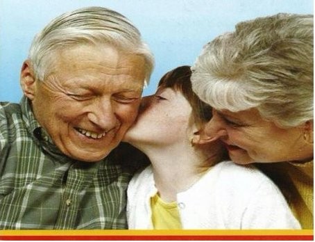 Apadrina un Abuelo — La Benéfica